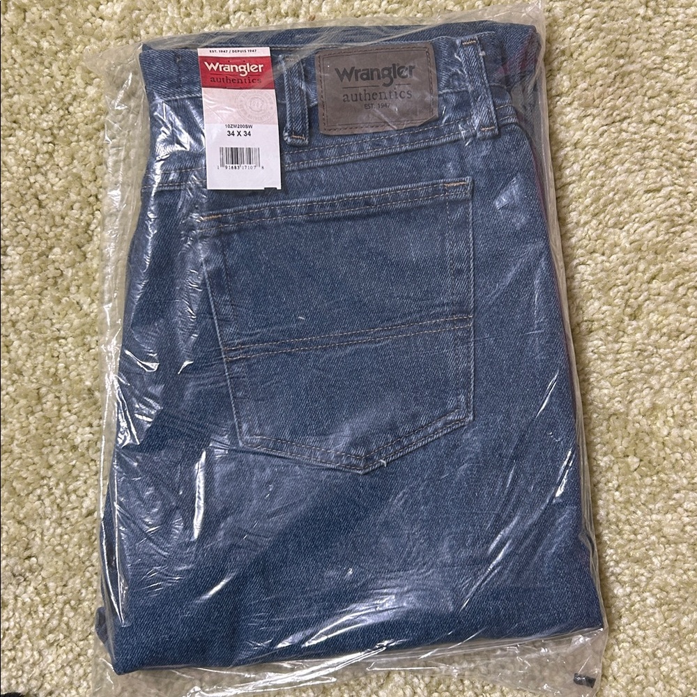 Wrangler Blue Relaxed Fit Men’s Jeans with Classic Stitching - Stonewash 34x34